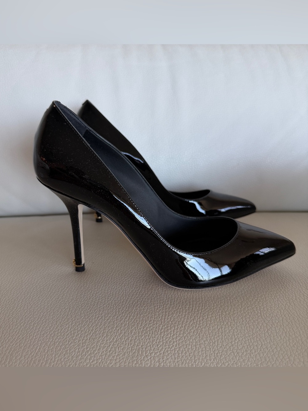 NEW DOLCE&GABBANA Black Patent Leather DG Pumps Heels Shoes - EU37/US6.5